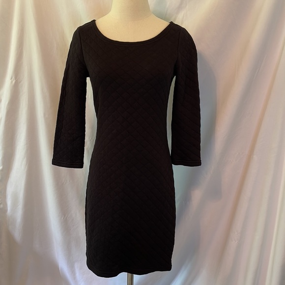 Vero Moda Black Super Soft Cotton Quilted Form Fitting Dress - Picture 2 of 5